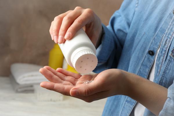 How Asbestos Contamination Can Occur in Talc Products